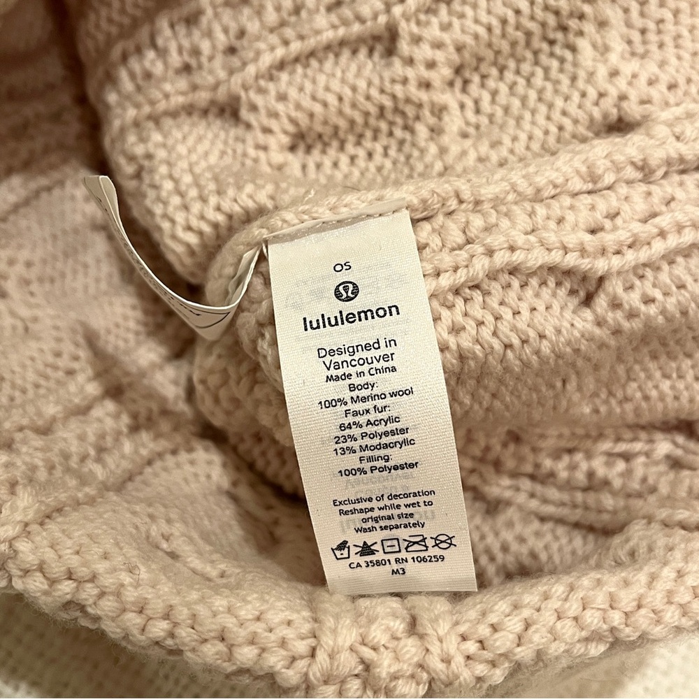 Lululemon cable knit cream pink pom pom beanie winter hat one size merino wool - Picture 3 of 5